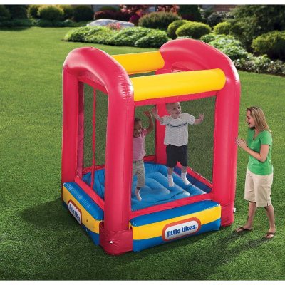 bounce house trampoline