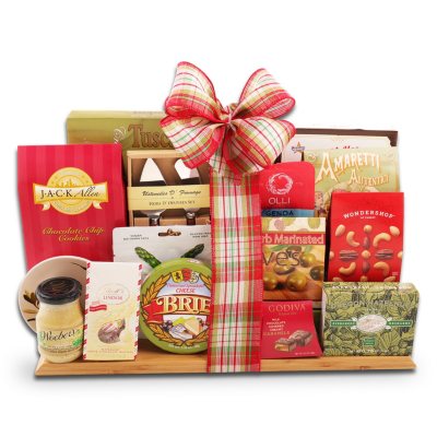 Holiday Cutting Board Gift Basket - Sam's Club