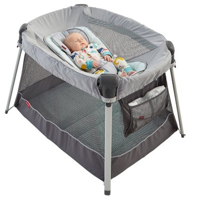Fisher-Price Deluxe Ultra-Lite Day & Night Play Yard